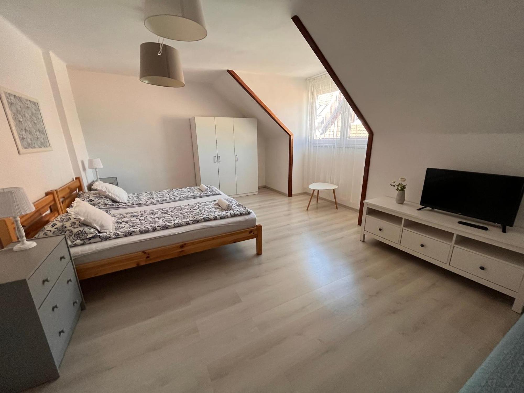 Pacsirta Apartman Grand Eger Exterior foto