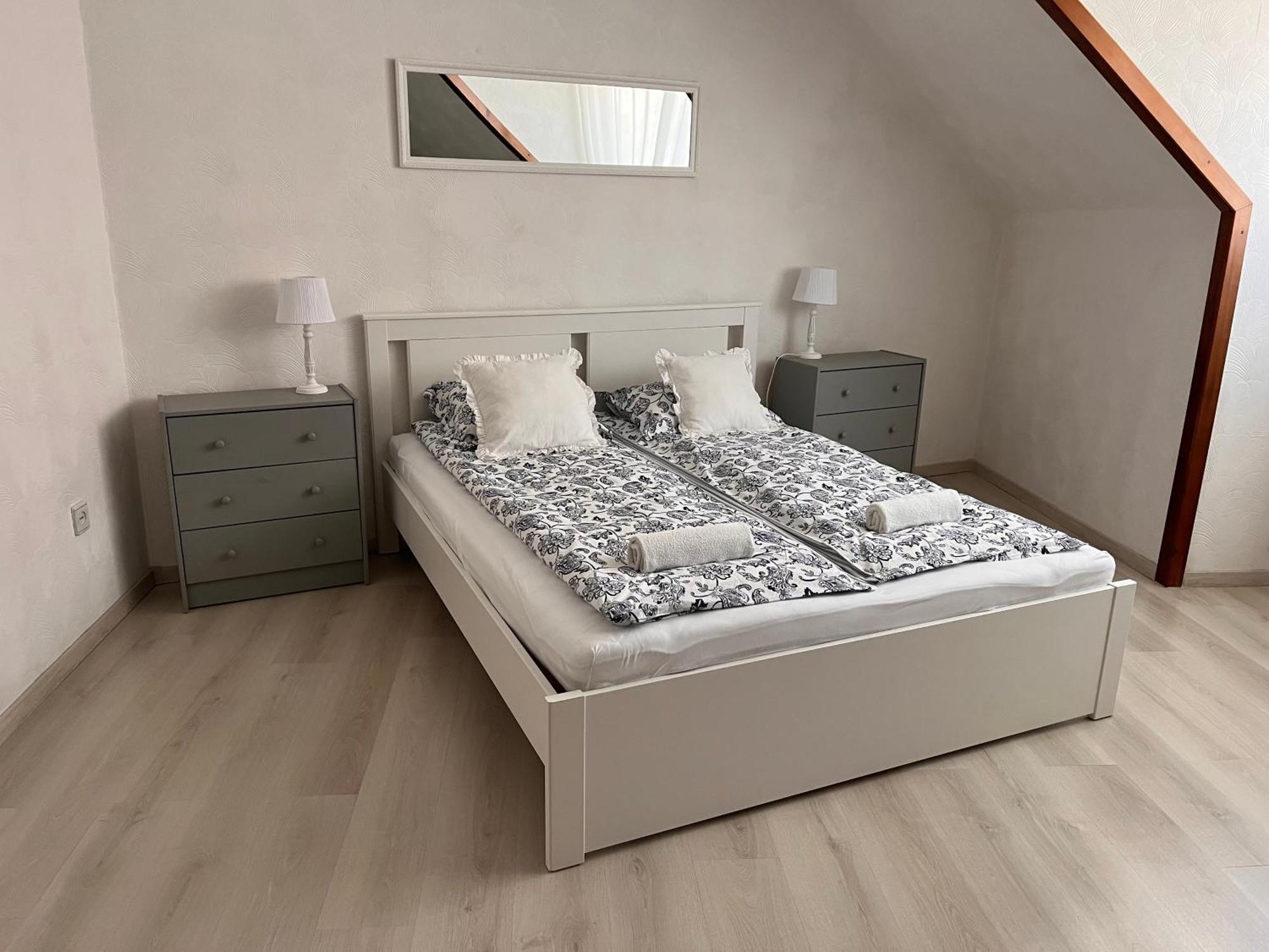 Pacsirta Apartman Grand Eger Exterior foto